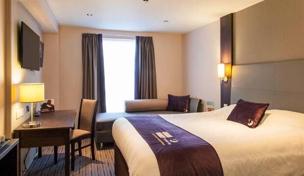 Premier Inn Premier Inn Witney Esterno foto